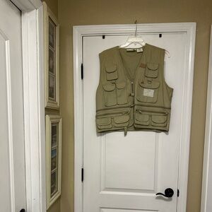 Like New Mens BlackHawk Easy Drifter XL Fishing Vest.